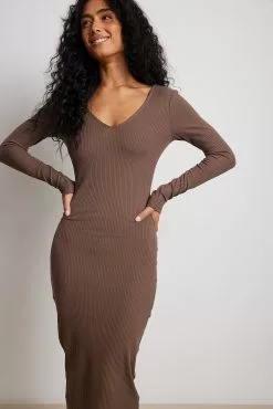 NA-KD Basic V-Neck Rib Long Sleeved Midi Dress -Party Dresses Sales v neck rib long sleeved midi dress 1044 000241 001724678 1