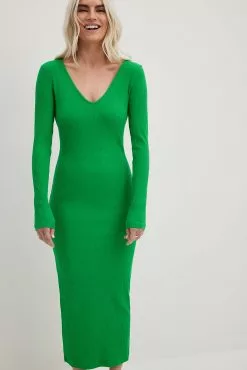 NA-KD Basic V-Neck Ribbed Midi Dress 54 NA-KD Basic V-Neck Ribbed Midi Dress -Party Dresses Sales v neck ribbed midi dress 1044 000280 00107872 1